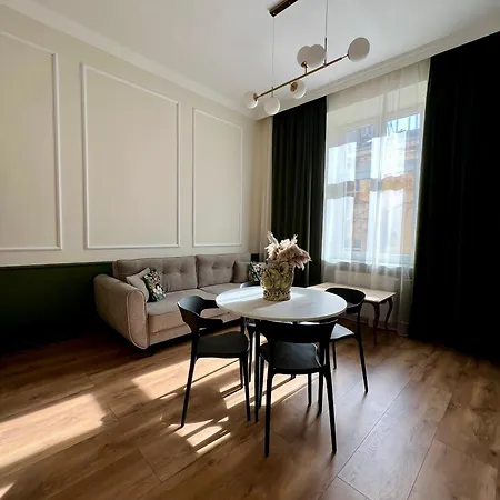 Piotrkowska 67 Aparthotel