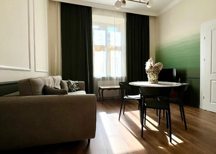 Apart-hotel Piotrkowska 67 3*